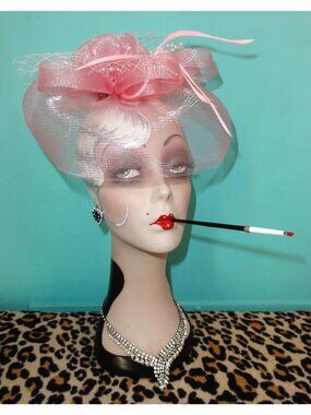 Vintage Light Pink Fascinator Hat w/ Bow Veil Feathers Kentucky Derby pinup